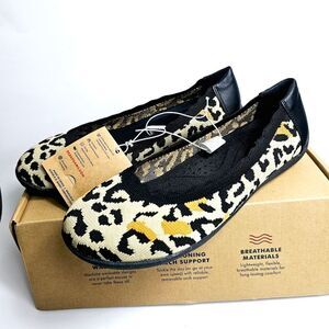 NEW IN BOX Dearfoam Leopard Print Ballet Flats Size 10 Stretch Comfort
